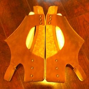 Faux leather ladies wedges